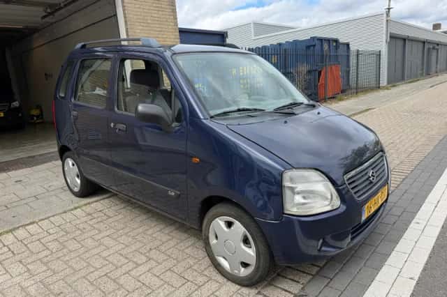 Suzuki WAGON R+ (2001) thumbnail 5