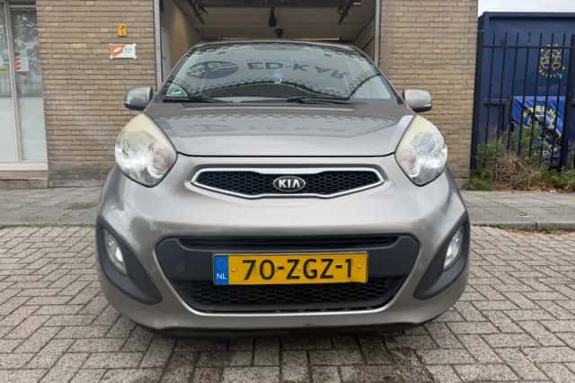 Kia Picanto (2012) thumbnail 3