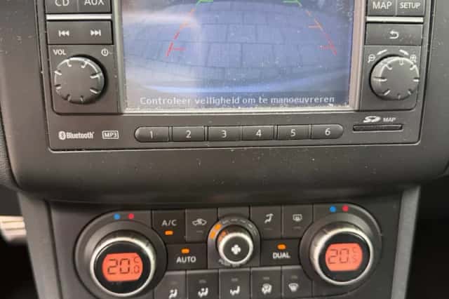 Nissan Qashqai (2011) thumbnail 3