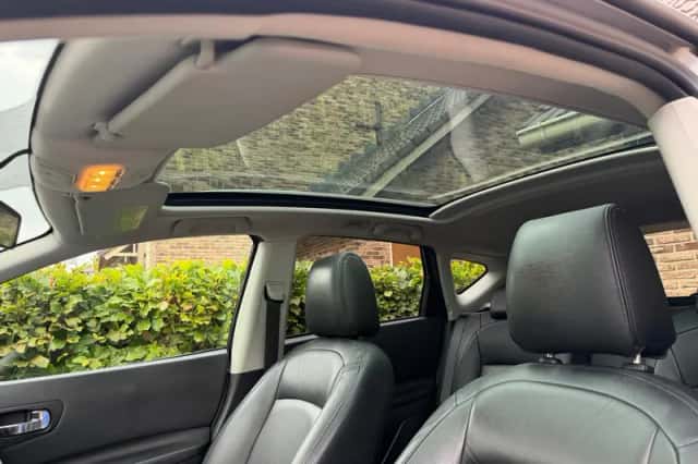 Nissan Qashqai (2011) thumbnail 4
