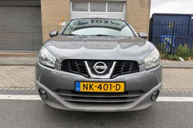 Nissan Qashqai (2011) thumbnail 5