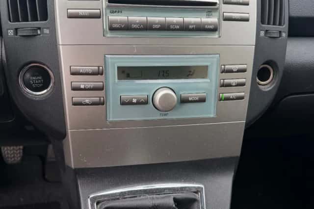 Toyota Corolla (2005) thumbnail 3