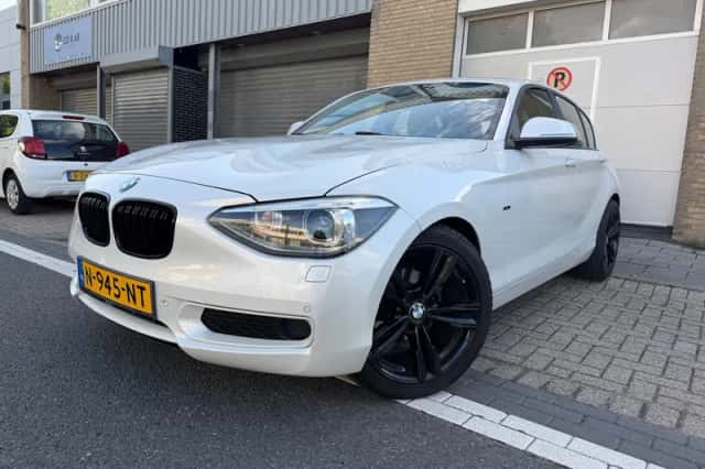 BMW 1-Serie (2012) thumbnail 1