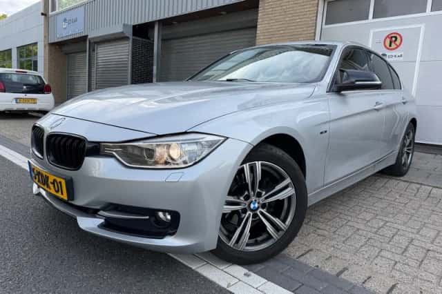 BMW 3-Serie (2014) thumbnail 1