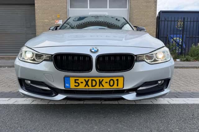 BMW 3-Serie (2014) thumbnail 4