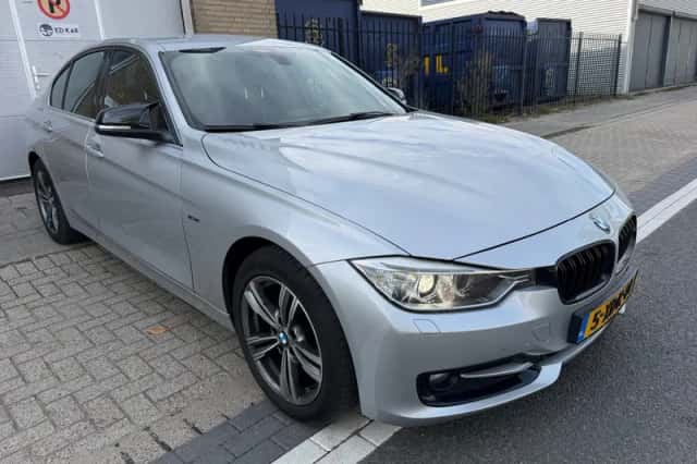 BMW 3-Serie (2014) thumbnail 5