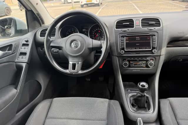 Volkswagen Golf (2008) thumbnail 2