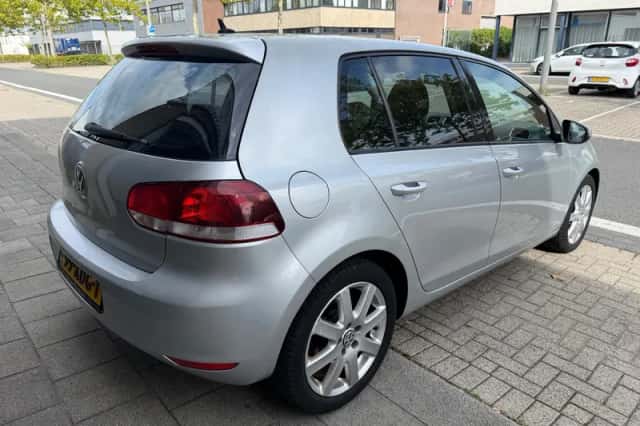 Volkswagen Golf (2008) thumbnail 5
