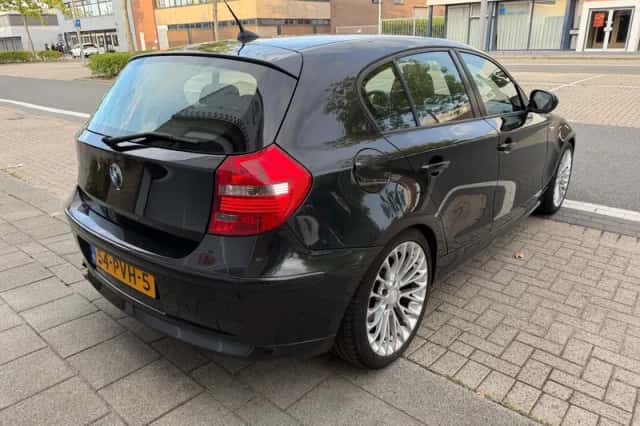 BMW 1-Serie (2011) thumbnail 6