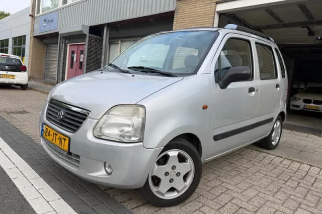 Suzuki WAGON R+ (2002) thumbnail 1