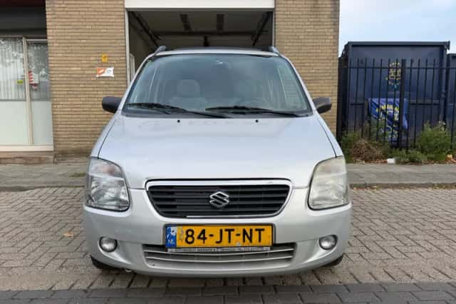 Suzuki WAGON R+ (2002) thumbnail 5