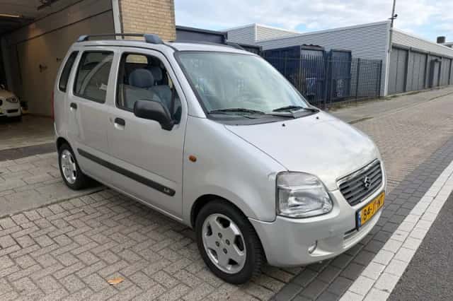 Suzuki WAGON R+ (2002) thumbnail 6
