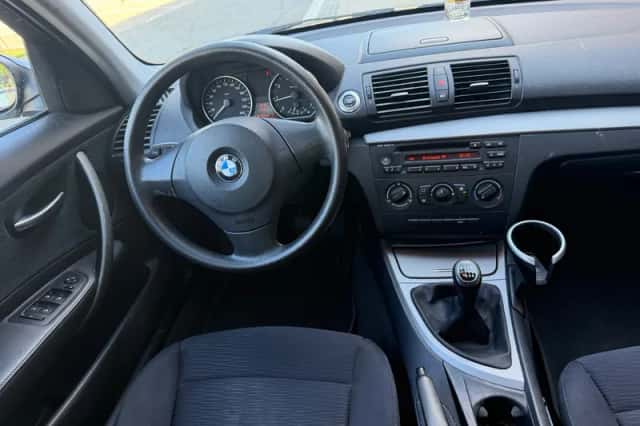 BMW 1-Serie (2008) thumbnail 2