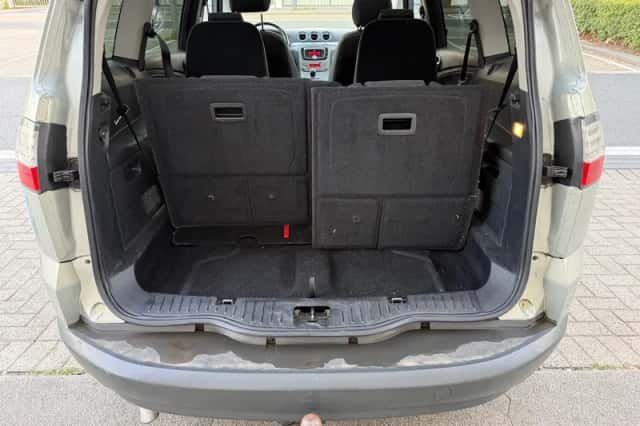 Ford S-Max (2008) thumbnail 4