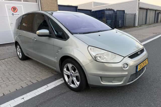 Ford S-Max (2008) thumbnail 6