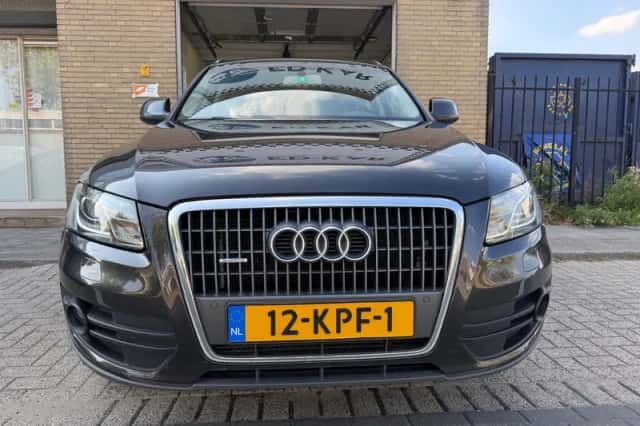 Audi Q5 (2010) thumbnail 4