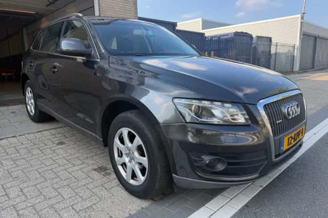 Audi Q5 (2010) thumbnail 5