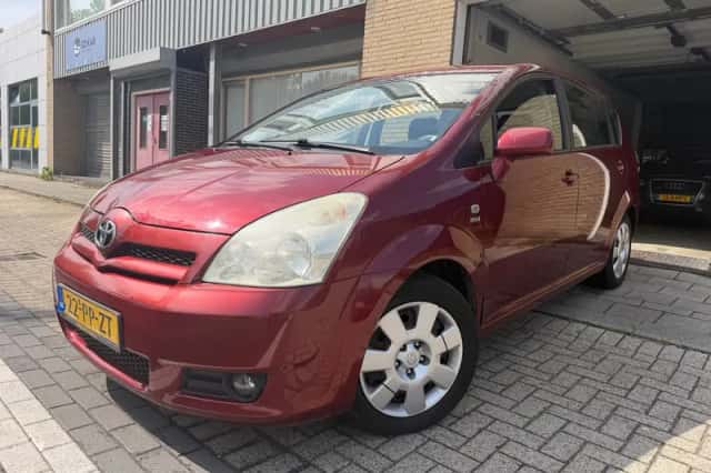 Toyota Corolla (2004) thumbnail 1