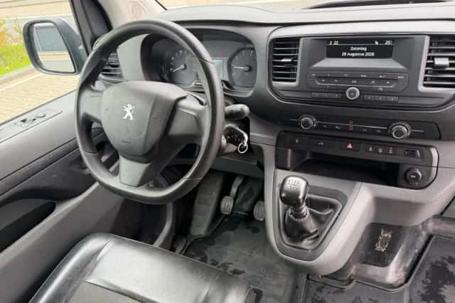 Peugeot Expert (2021) thumbnail 2