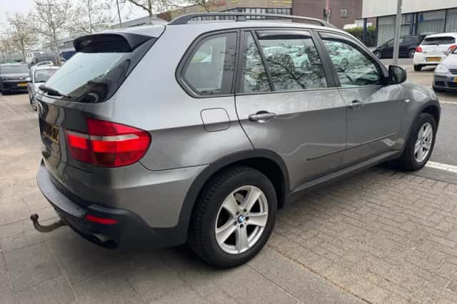 BMW X5 (2009) thumbnail 6