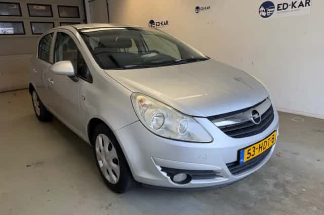 Opel Corsa (2008) thumbnail 5