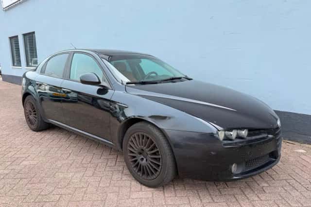 Alfa Romeo 159 (2006) thumbnail 4