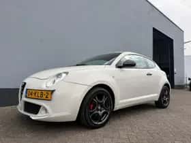 Alfa Romeo Mito (2010) thumbnail 2