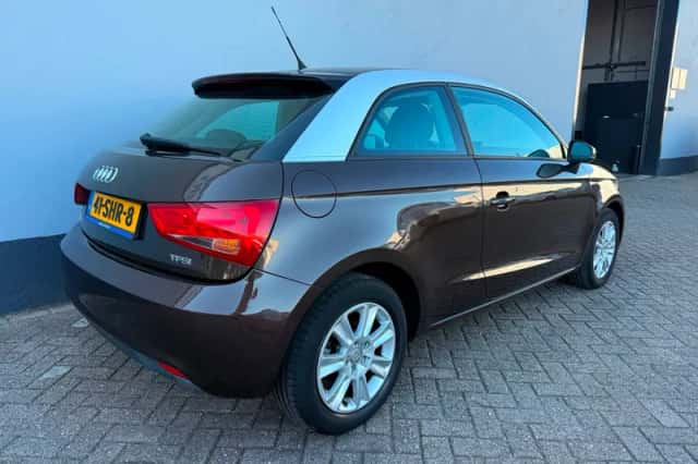 Audi A1 (2011) thumbnail 6