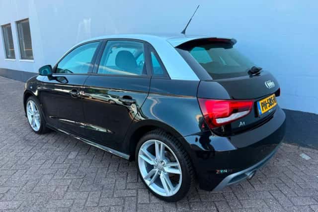 Audi A1 (2017) thumbnail 3