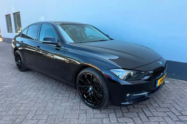BMW 3-Serie (2013) thumbnail 4