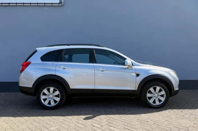 Chevrolet Captiva (2008) thumbnail 5