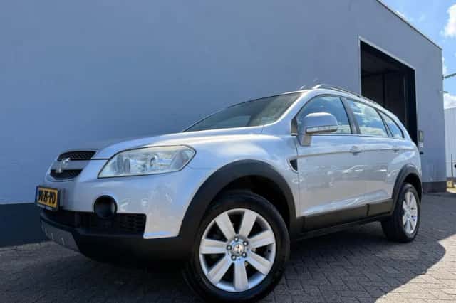 Chevrolet Captiva (2008) thumbnail 1
