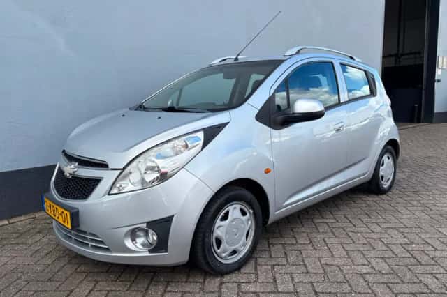Chevrolet Spark (2011) thumbnail 1
