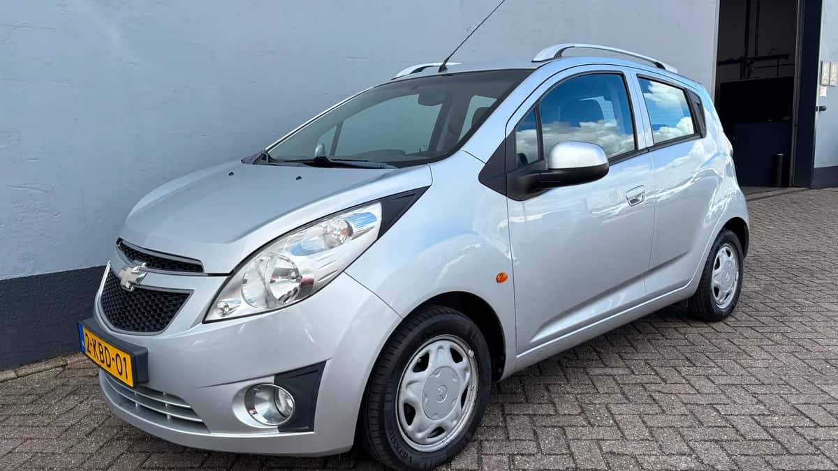 Chevrolet Spark (2011) — foto 1