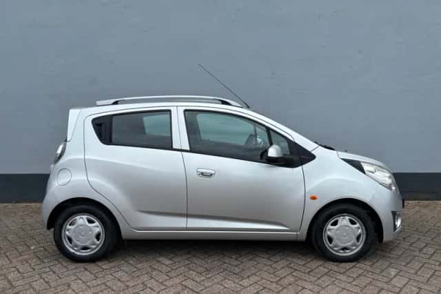 Chevrolet Spark (2011) thumbnail 5