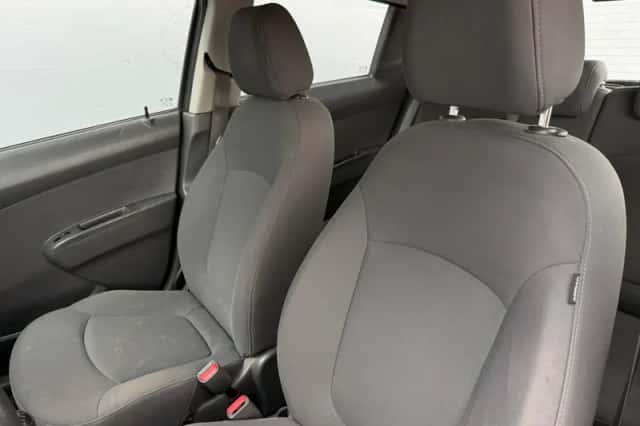 Chevrolet Spark (2011) thumbnail 7