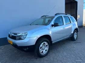 Dacia Duster (2013) thumbnail 1