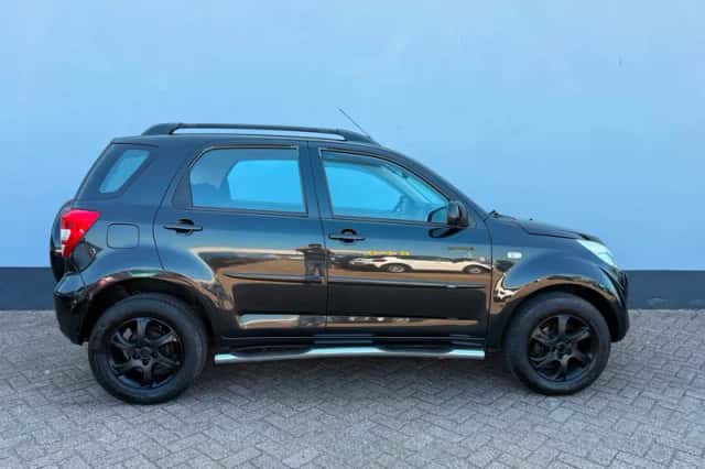 Daihatsu Terios (2008) thumbnail 5