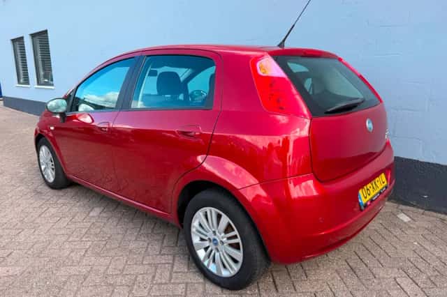 Fiat Grande Punto (2007) thumbnail 3