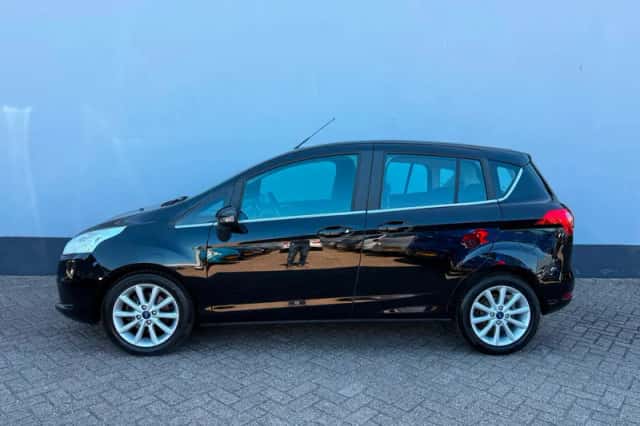 Ford B-Max (2017) thumbnail 2