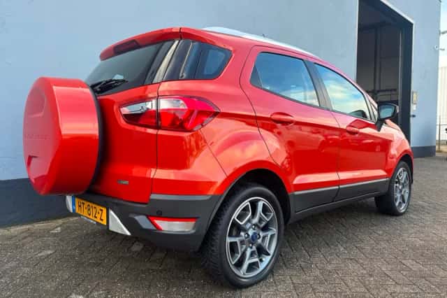 Ford EcoSport (2016) thumbnail 6