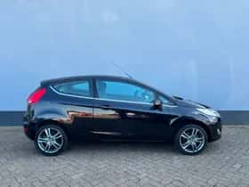 Ford Fiesta (2012) thumbnail 6