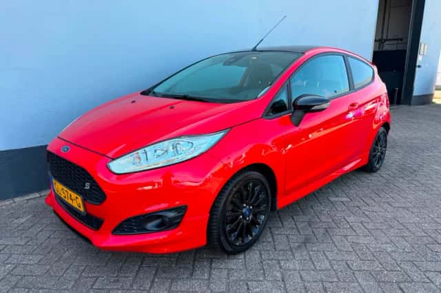 Ford Fiesta (2015) thumbnail 1