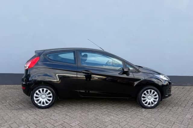Ford Fiesta (2013) thumbnail 5