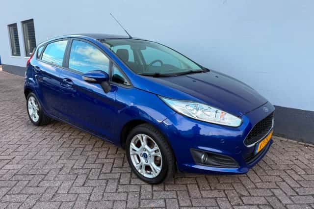 Ford Fiesta (2016) thumbnail 4