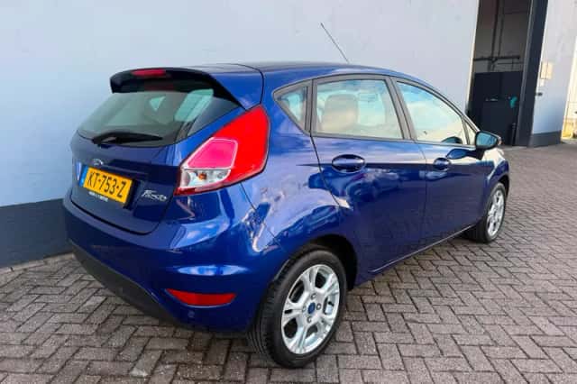 Ford Fiesta (2016) thumbnail 6