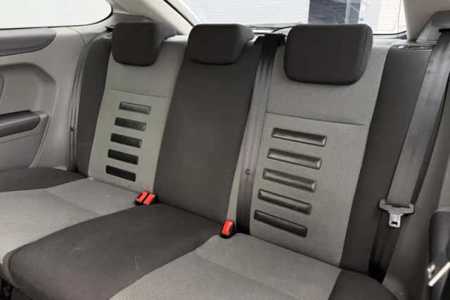 Ford Focus (2009) thumbnail 8
