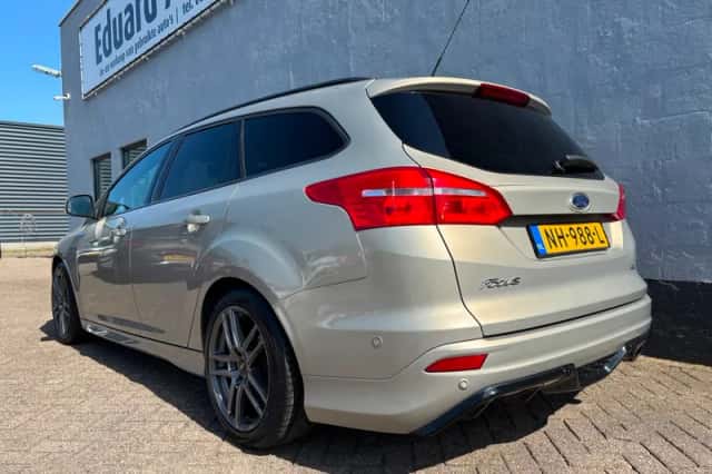 Ford Focus (2017) thumbnail 3