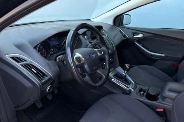 Ford Focus (2012) thumbnail 6