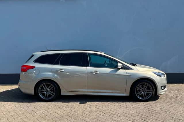 Ford Focus (2017) thumbnail 5